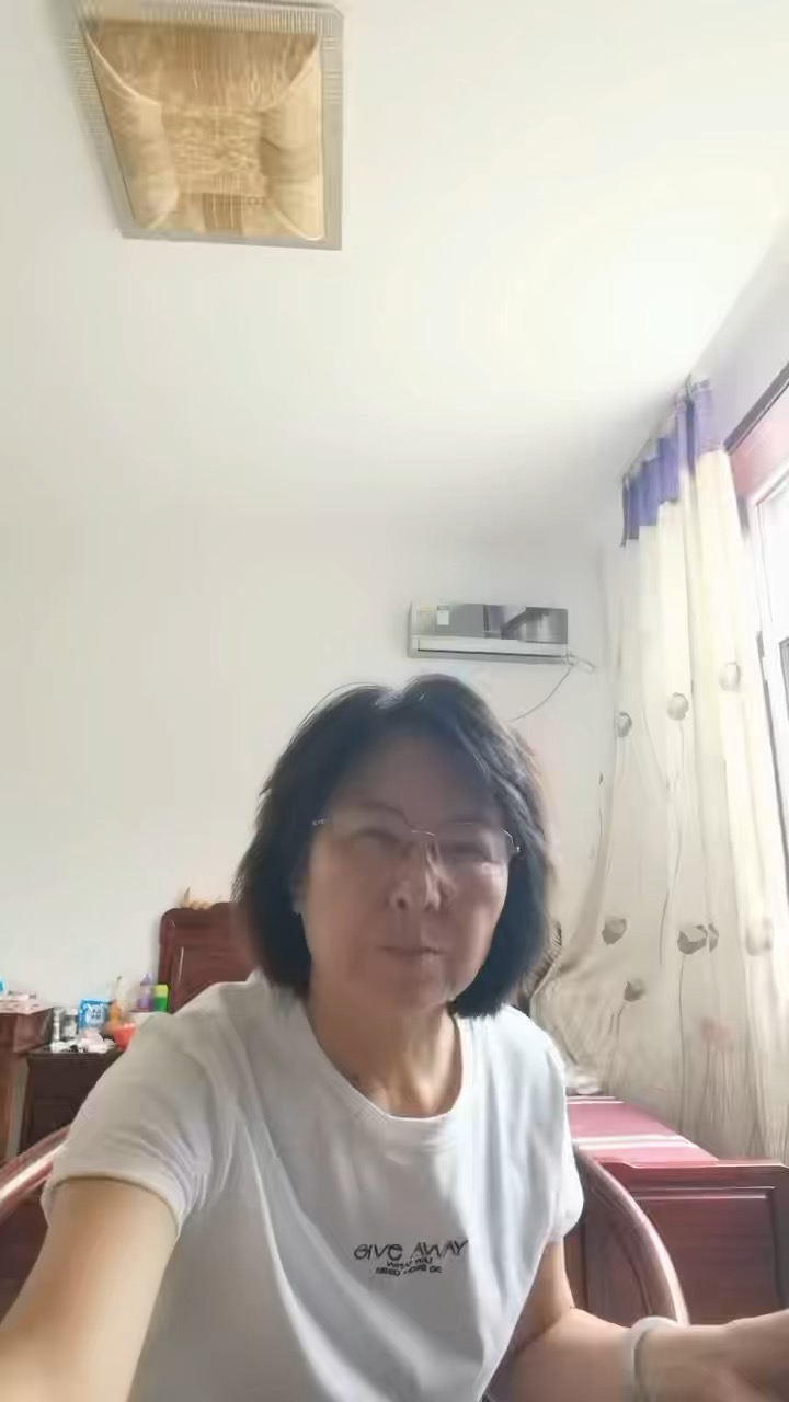 搀扶插图